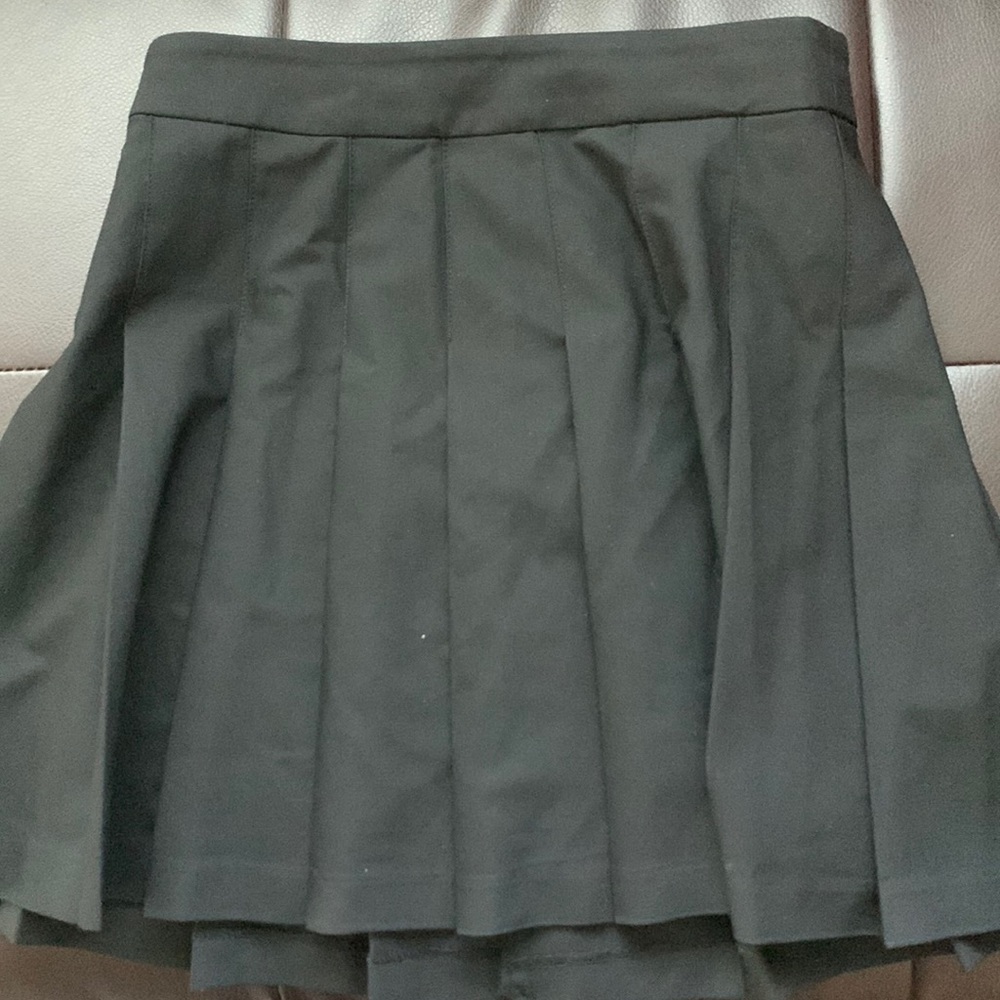 Aritzia pleated mini skirt